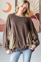 Load image into Gallery viewer, Oli &amp; Hali Color Block Cinched Detailed Top in Mocha
