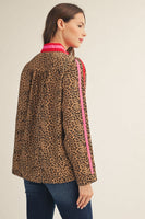 Jodifl Contrast Accent Front Zip Up Leopard Top in Red/Pink