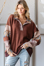 Load image into Gallery viewer, Oli &amp; Hali OVERSIZED Top with Patchwork Detailed Sleeves in Burgundy
