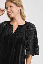 Load image into Gallery viewer, Umgee Velvet Split Neck Top with Floral Lace Sleeves in Black
