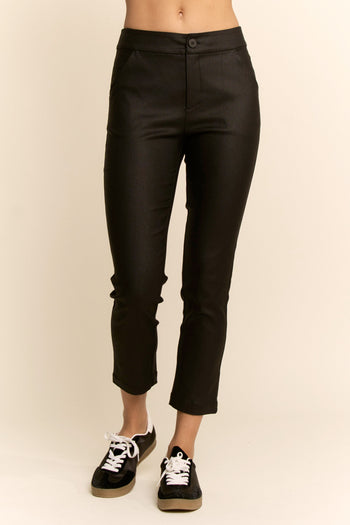 Davi & Dani Fitted Cropped Length Pants in Black