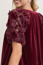 Load image into Gallery viewer, Umgee Velvet Split Neck Top with Lace Sleeves in Plum
