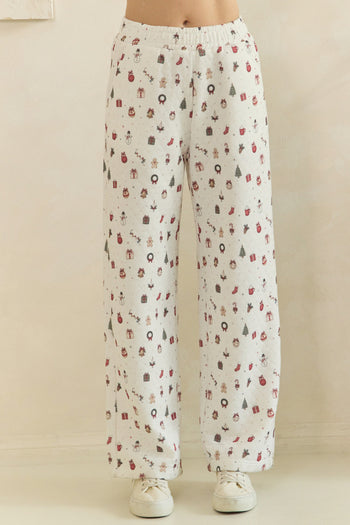 Veveret Cozy Holiday Print Lounge Pants in White Combo