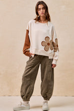 Load image into Gallery viewer, BiBi Color Block Textured Ribbed Knit Top with Flower Patches in Ivory/Brown
