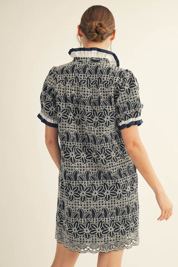 Jodifl Eyelet Lace Shift Dress in Navy S