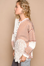 Load image into Gallery viewer, POL OVERSIZED Thermal and Woven Knit Top with Crochet Patch Details in Cream Multi
