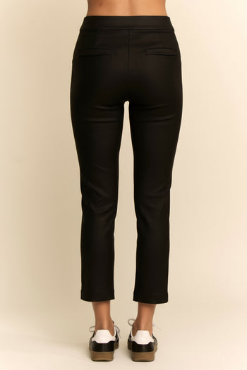 Davi & Dani Fitted Cropped Length Pants in Black