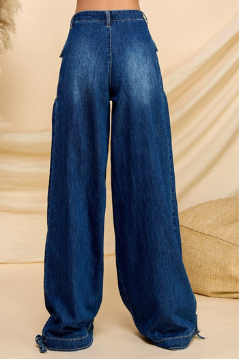 Veveret Ankle Drawstring Denim Cargo Pants in Dark Wash