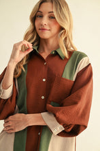 Load image into Gallery viewer, Jodifl Colorblock Crinkle Button-Down Top in Brown Mix
