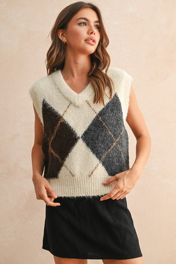 Miou Muse Argyle Pattern Soft Knit Sweater Vest in Cream Multi