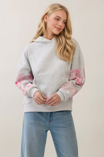 Veveret Sweatshirt Hoodie With Patchwork Sleeve Detail in Pink