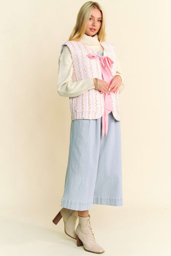 Davi & Dani Padded Quilted Floral Print Vest with Bow Tie Front in Pink