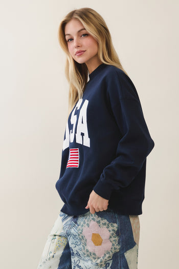 Veveret USA Patched Sweatshirt in Navy