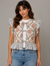Load image into Gallery viewer, So Me Mixed Floral Print Quilted Vest in Cream Combo

