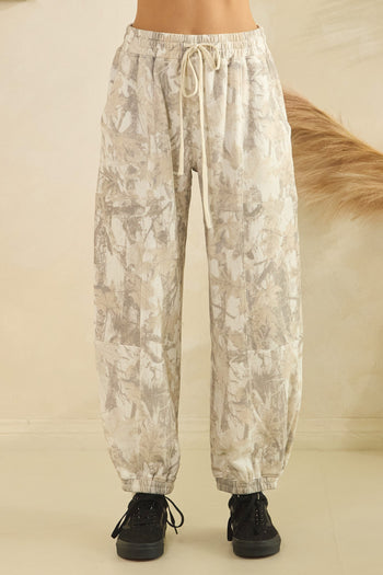Veveret Printed French Terry Knit Joggers in Camo B