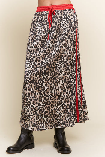 J.nna Leopard Print Satin Mini Skirt with Contrasting Stripes in Leopard