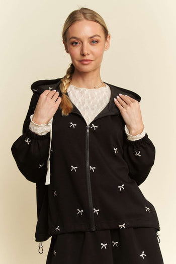 Davi & Dani Solid Color Jacket with Ribbon Embroidery in Black