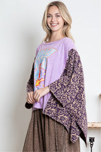 Load image into Gallery viewer, BlueVelvet Billy Joel Print Top with Mixed Print Sewn Poncho Sleeves in Lavender
