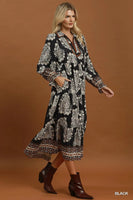 Umgee Paisley Print Tiered Midi Dress in Black