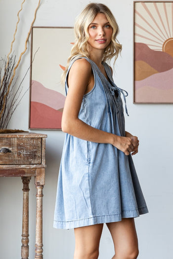 Veveret Pleated Denim Mini Dress in Light Wash