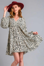 Load image into Gallery viewer, Umgee Two Toned Printed Mini Dress in Cream Mix Dresses Umgee   
