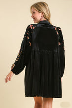 Load image into Gallery viewer, Umgee Velvet Burnout Contrast Babydoll Dress in Black Dresses Umgee   
