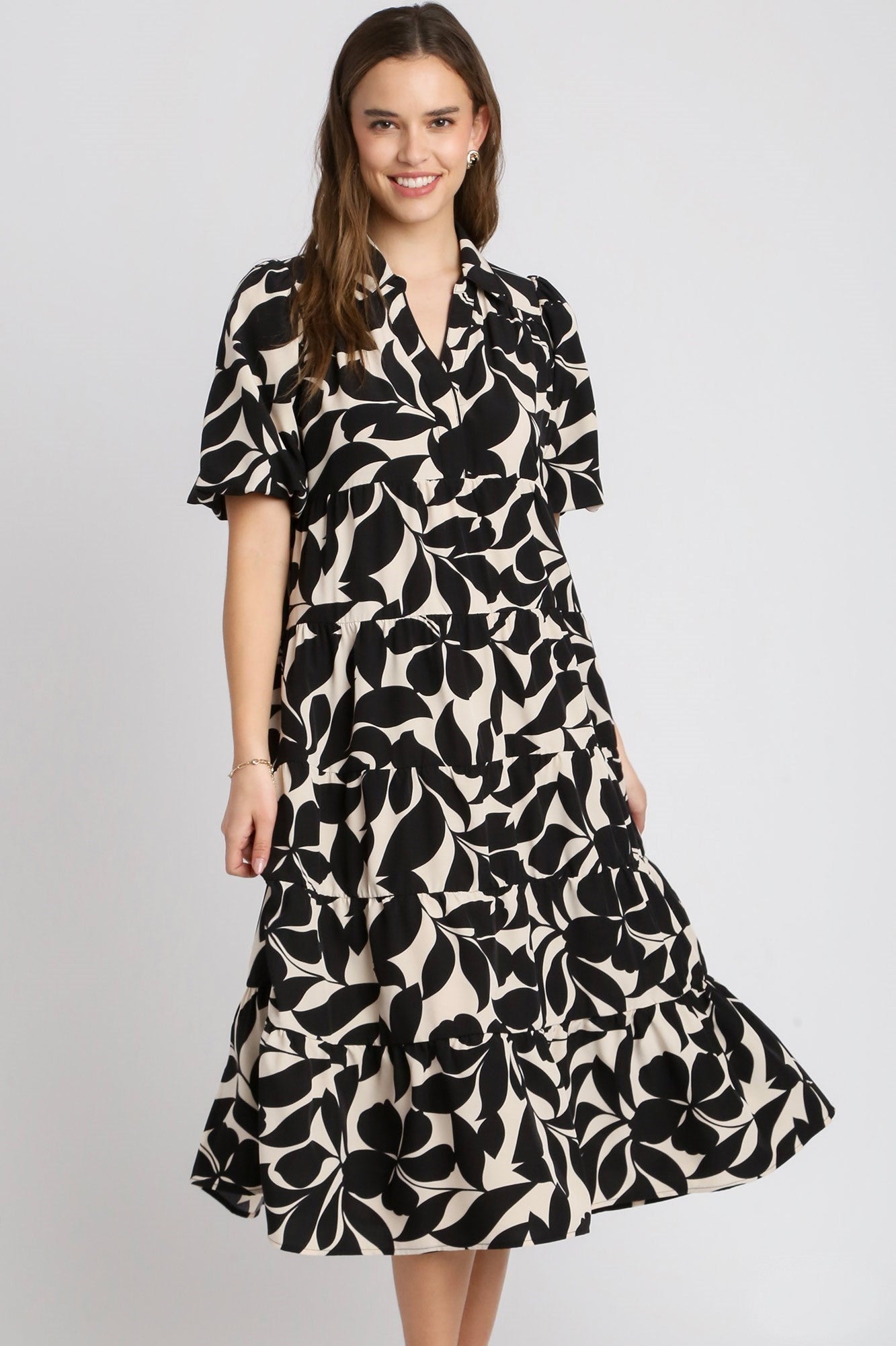 Umgee Two-Toned Floral Print Midi Dress in Black