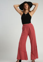 Load image into Gallery viewer, Umgee Linen Blend Wide Leg Pants with Frayed Details in Rose Clay
