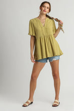 Load image into Gallery viewer, Umgee Solid Color Linen Blend Pleated Top in Pear Shirts &amp; Tops Umgee   
