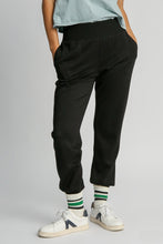 Load image into Gallery viewer, Umgee Luxe Knit Solid Color Joggers in Black
