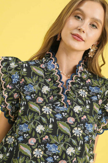 Umgee Scalloped Edge Detail Floral Print Top in Black