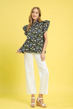 Load image into Gallery viewer, Umgee Scalloped Edge Detail Floral Print Top in Black
