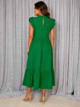 Load image into Gallery viewer, Jodifl Floral Applique Midi Dress in Kelly Green
