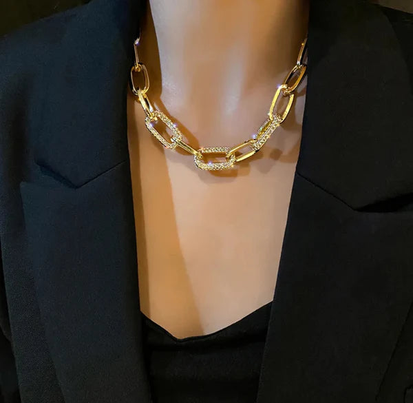 En Vogue Necklace in Gold