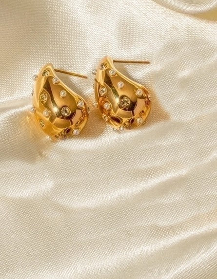 Maximize Your Style Earrings Gold/Clear