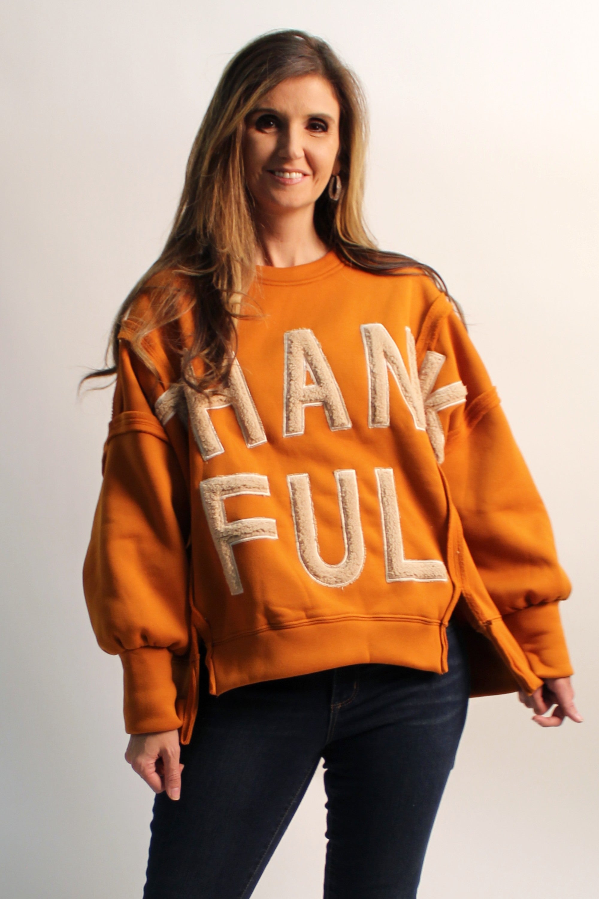 ELLE ドイツオレンジ c/w Love Life LovLov Solid Color French Terry Sweatshirt with THANKFUL Fleece