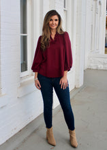 Load image into Gallery viewer, Umgee Luxeknit Solid Color Top in Burgundy

