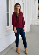 Load image into Gallery viewer, Umgee Luxeknit Solid Color Top in Burgundy
