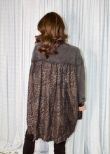 Load image into Gallery viewer, BlueVelvet OVERSIZED Top with Leopard Ribbon Bow Patches in Black
