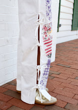 Load image into Gallery viewer, Peach Love USA Graphic Print Twill Pants in Off White
