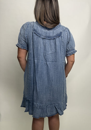 Easel Ruffled Detailed Chambray Dress in Washed Denim