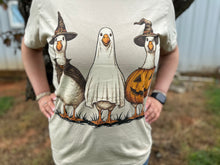 Load image into Gallery viewer, Halloween Goose T-Shirt in Sand
