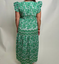 Load image into Gallery viewer, Jodifl Emerald Coast Printed Midi Dress in Kelly Green
