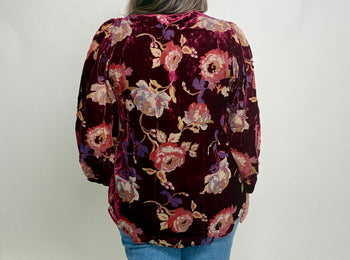 Jodifl Floral Print Velvet Top in Burgundy