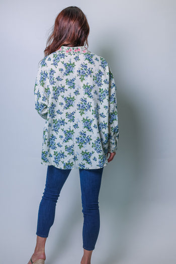 J.nna Mixed Floral Pattern Button Down Top in Blue Floral