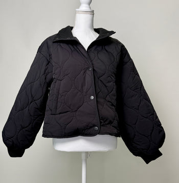 Jodifl Solid Color Quilted Puffer Jacket in Black