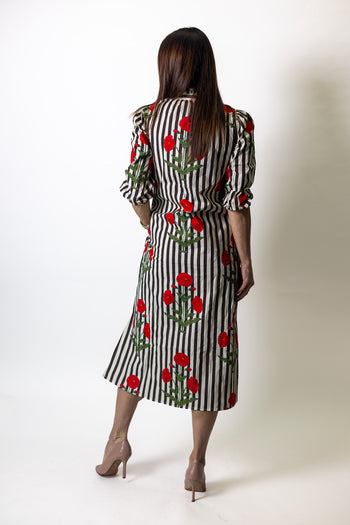 TCEC Contrasting Vertical Stripe and Floral Print Maxi Dress in Brown