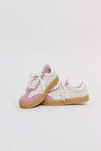 Load image into Gallery viewer, MIA 1976 "AXEL" Sneakers in Off White
