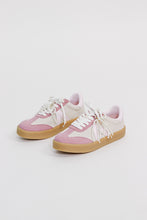 Load image into Gallery viewer, MIA 1976 "AXEL" Sneakers in Off White
