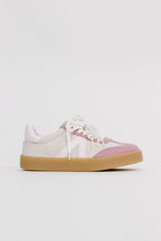 Load image into Gallery viewer, MIA 1976 "AXEL" Sneakers in Off White
